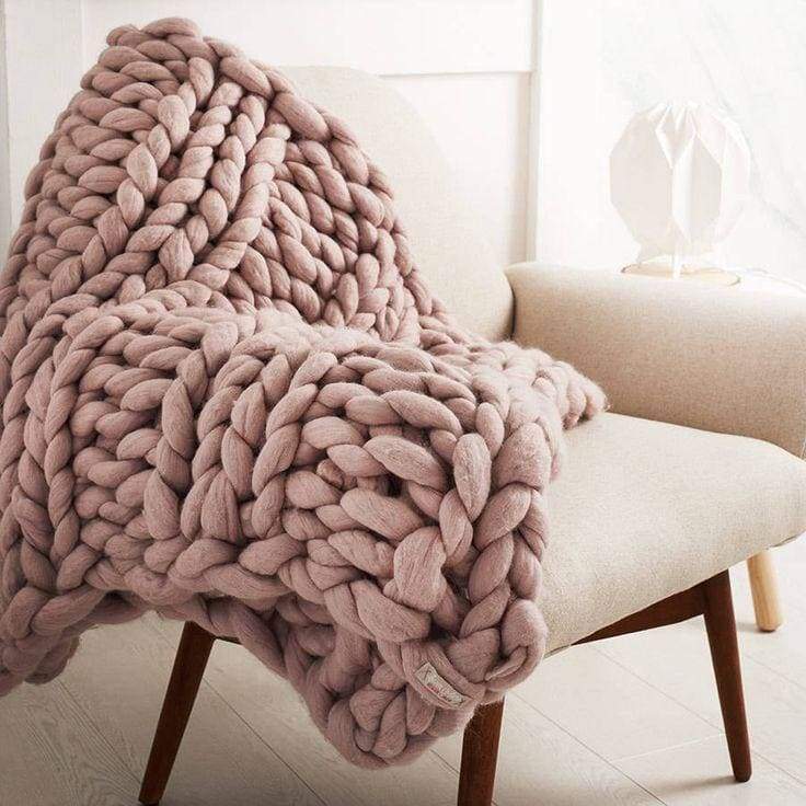 Chunky Giant Knit Blanket